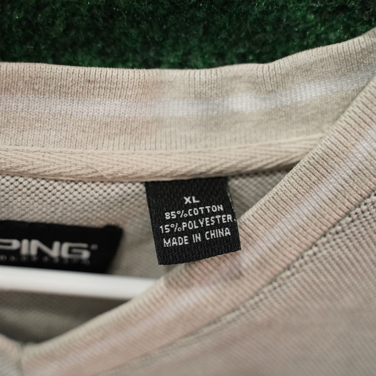 Vintage Ping Collection V-Neck Sweatshirt - Cream (XL)