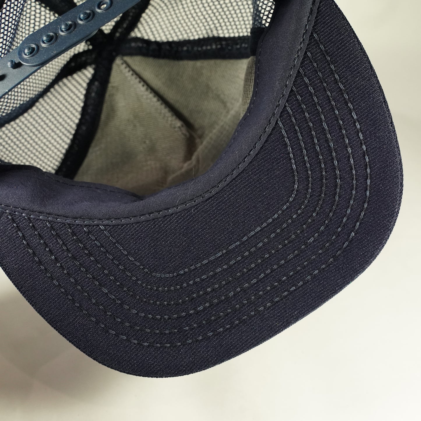 Vintage OLD New York Yankees trucker snapback hat navy blue
