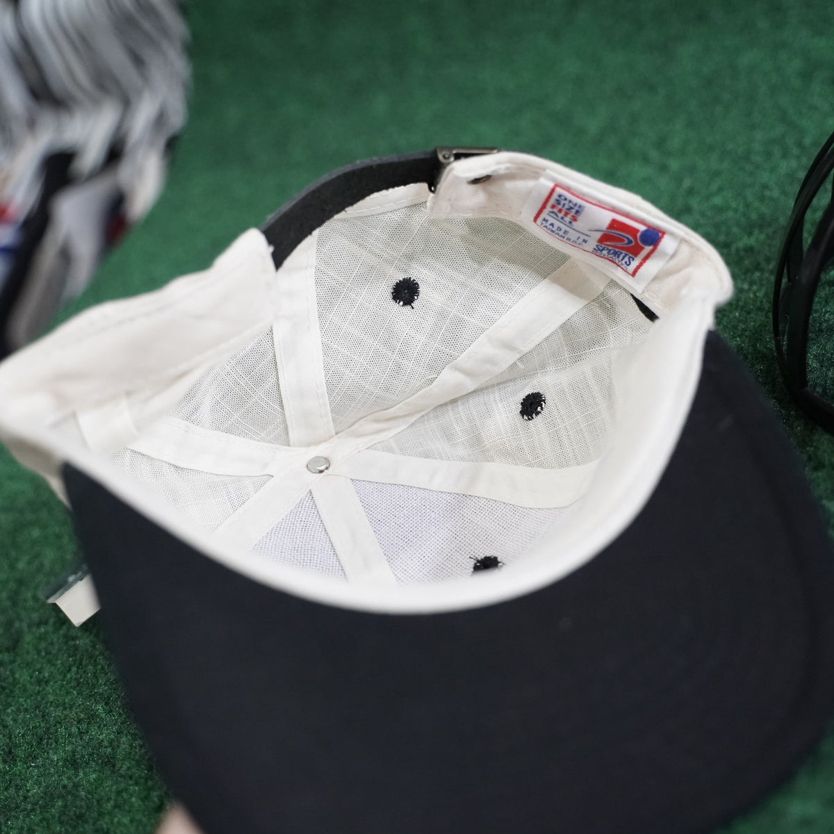 Vintage Callaway Golf Hat - Cream/Black