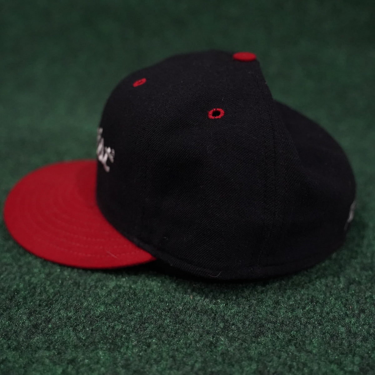 Titleist Script Fitted Hat - Black/Red