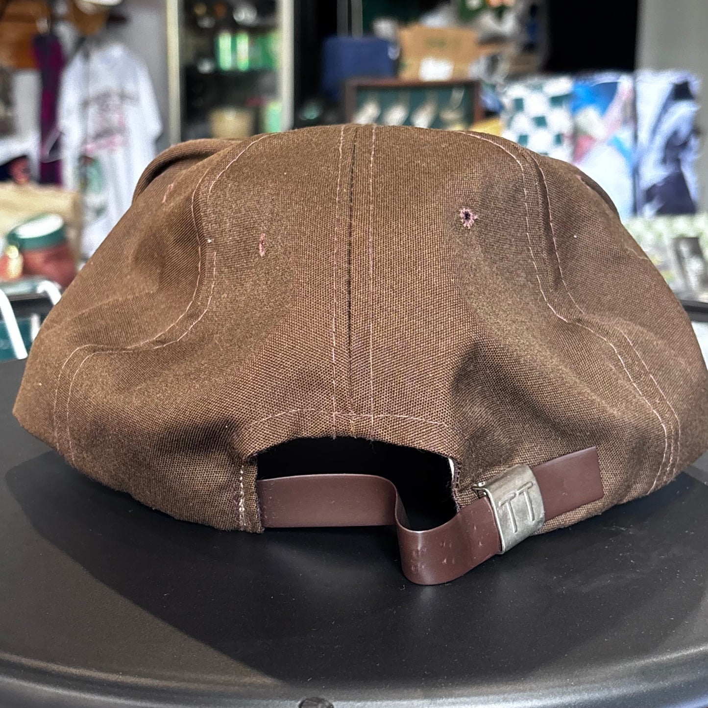 Vintage Shangi La brown hat