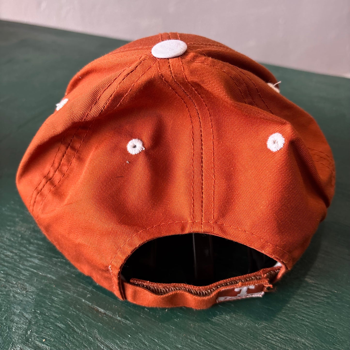 Vintage Hook ‘Em Horns Texas Longhorns Velcro Strapback Hat