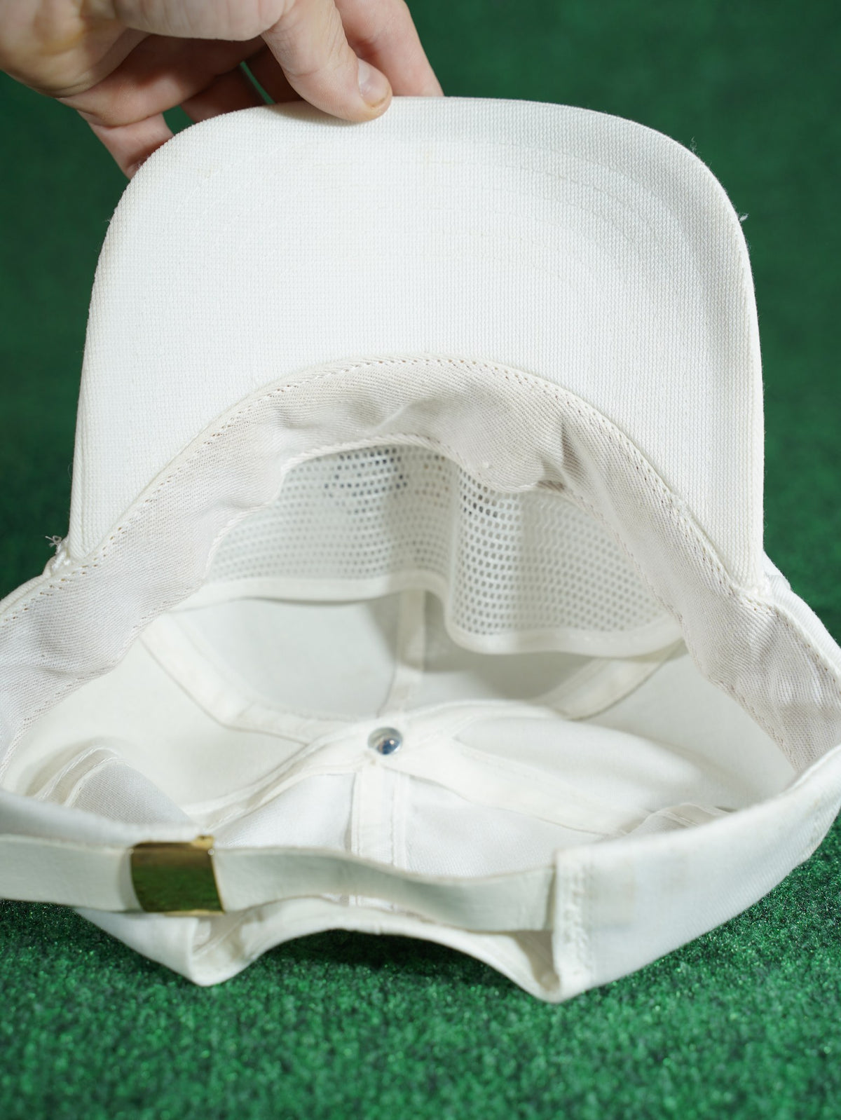 Twin Hills Golf Course Signed Hat Autographed White Mascot Cap Vintage