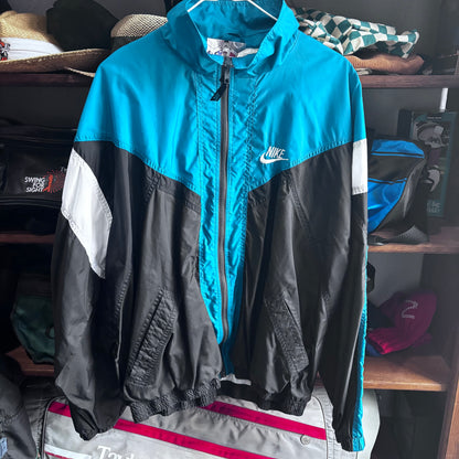 VTG Nike Windb 011