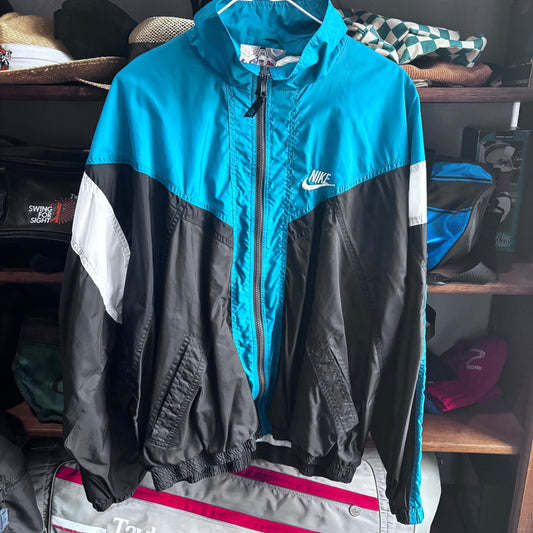 VTG Nike Windb 011