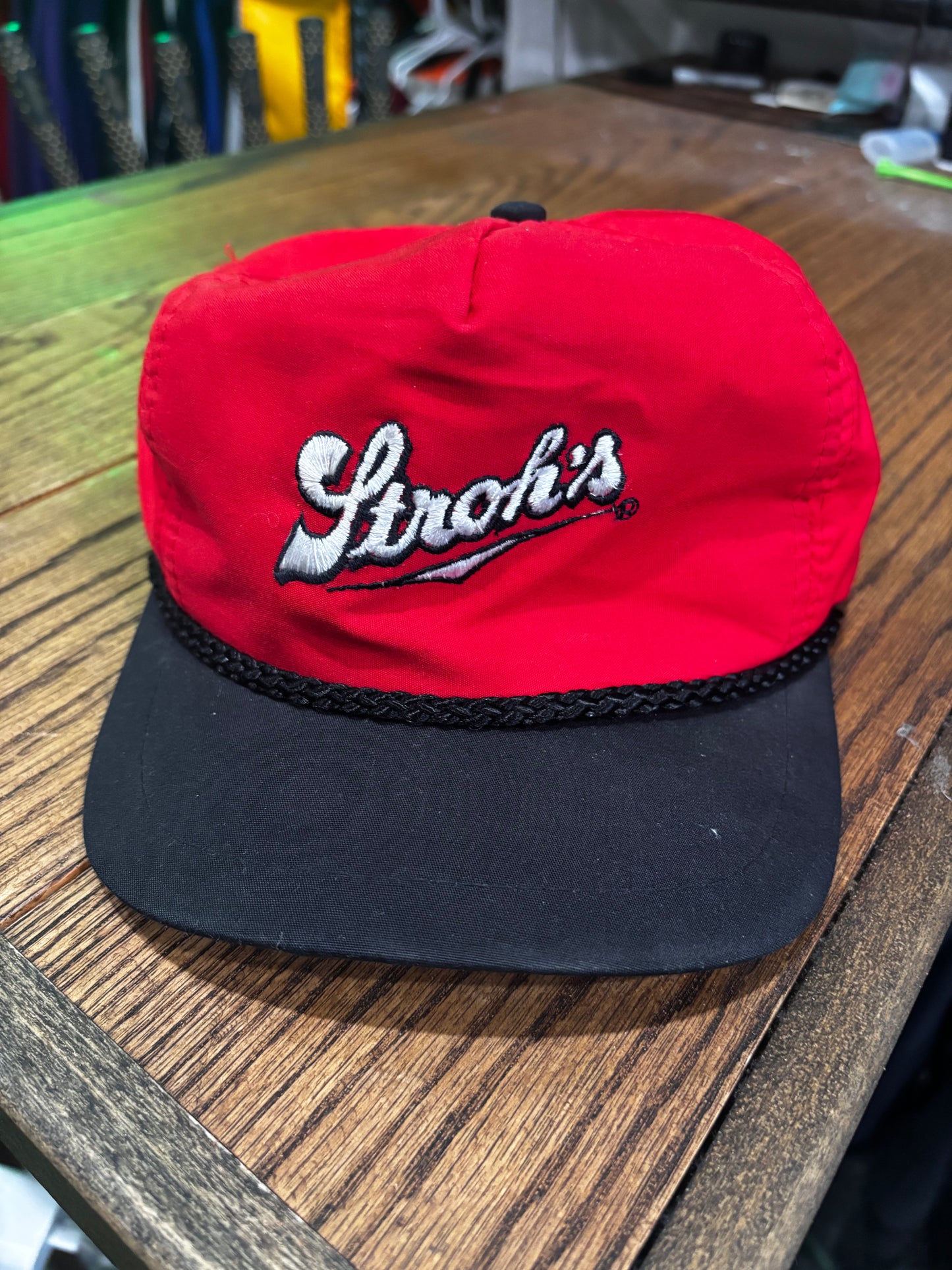 Vintage Stroh's Short Bill