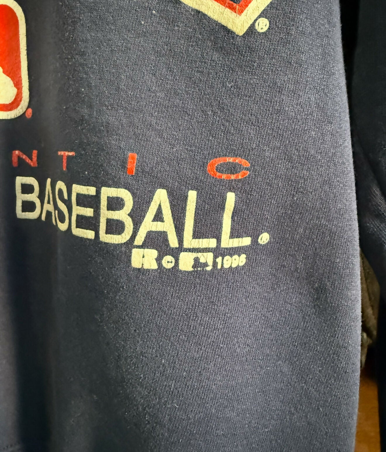VTG 1996 Russell Cleveland Indians Crewneck 013
